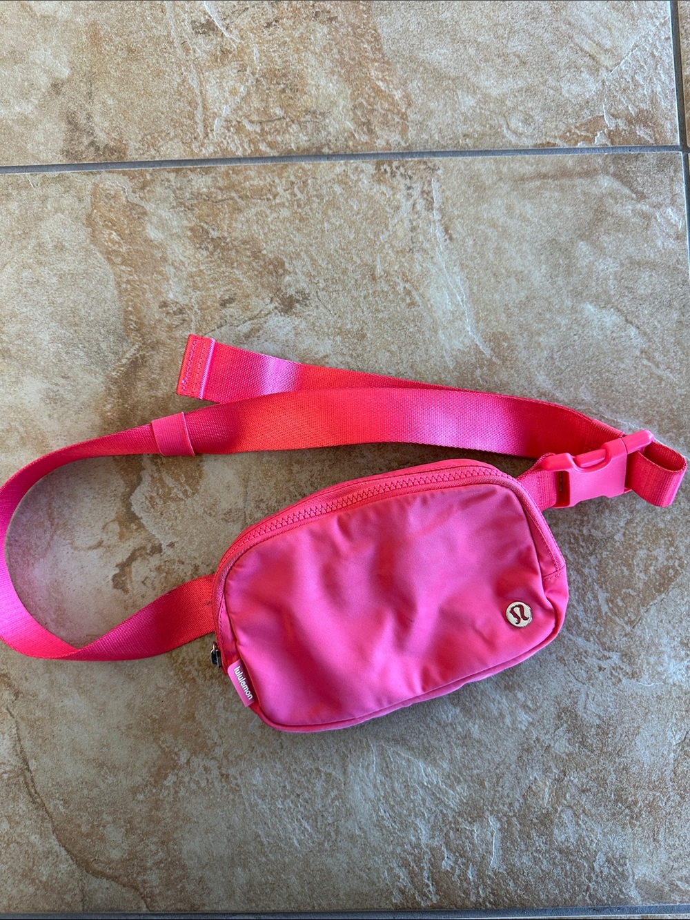 lululemon brightPink Belt Bag - Crossbody bag